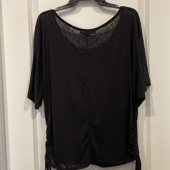Ladies black top. - Picture 2 of 4